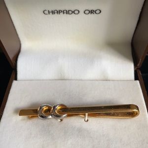 Chapado Oro 2 1/2 inch long vintage men’s tie clip in box